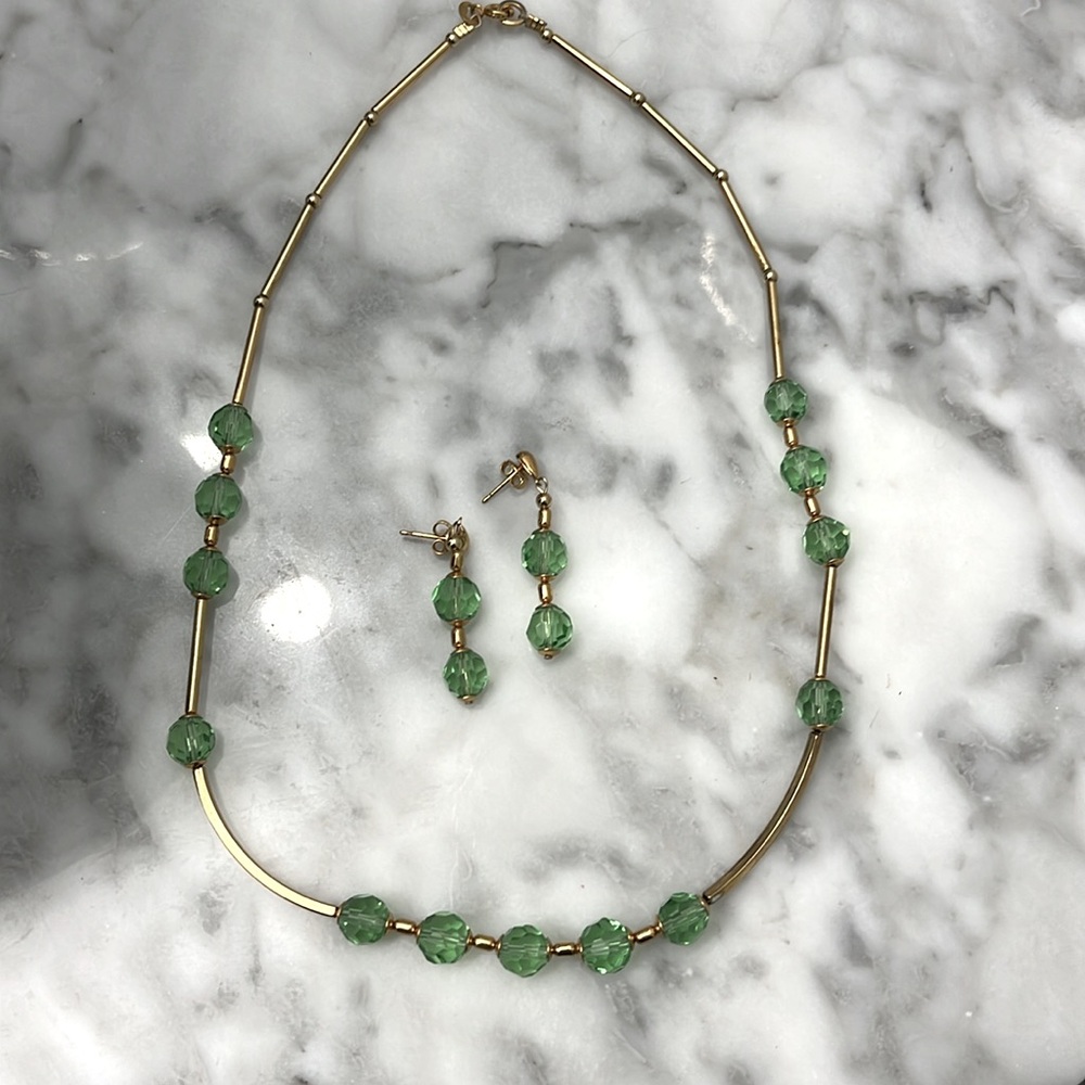 BEAUTIFUL SET OF NECKLACE AND EARRINGS - Picture 4 of 5